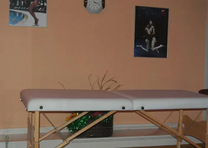 Apartment Feels Like 